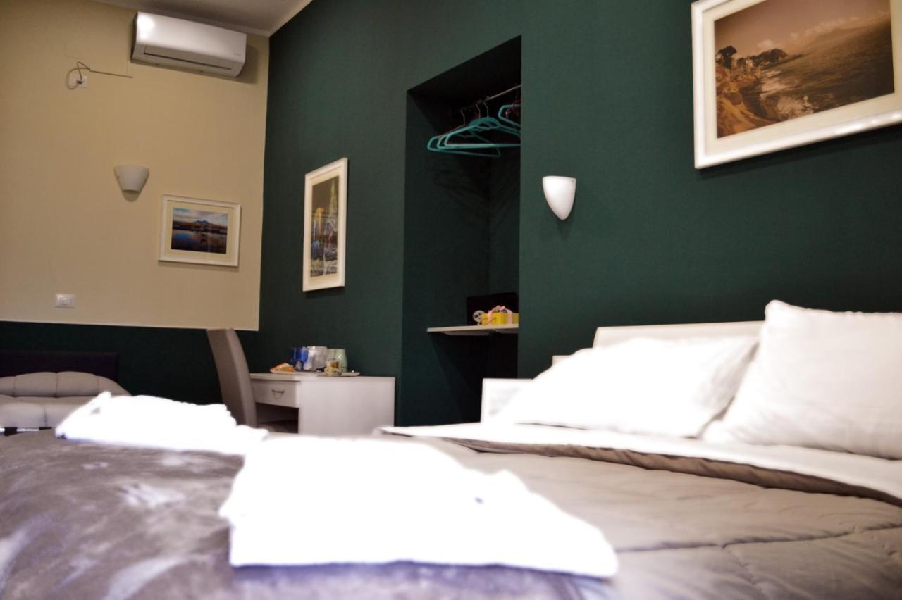 Il Viaggio Di Dante Historical Center Bed & Breakfast Napels